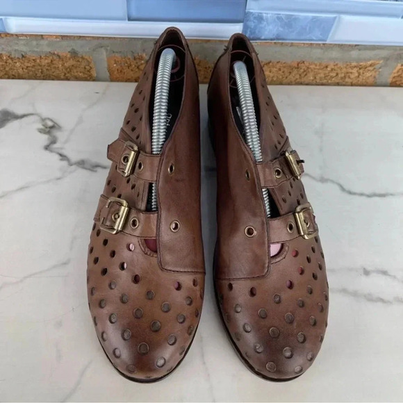 Antelope Brown Peforated Two Buckle Leather
Shoes 39/8.5 - Picture 2 of 7